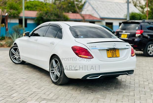 Mercedes-Benz C200 2014 White