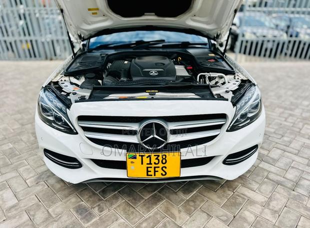 Mercedes-Benz C200 2014 White