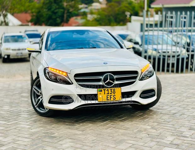Mercedes-Benz C200 2014 White