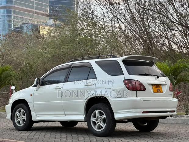 Toyota Harrier 2002 White