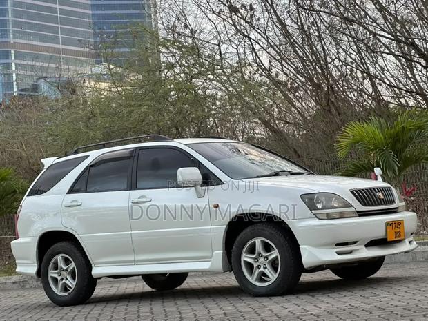 Toyota Harrier 2002 White