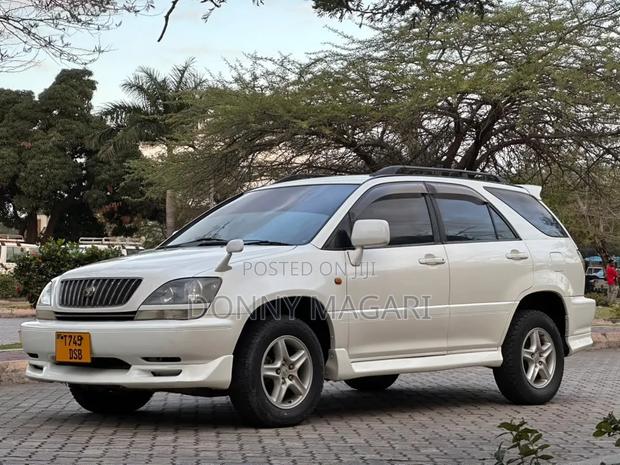 Toyota Harrier 2002 White