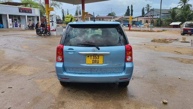 Toyota Raum 1.5 AWD 2004 Blue