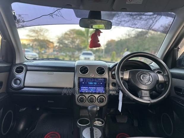 Mazda Verisa 2006 Burgundy