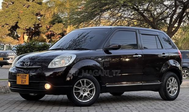 Mazda Verisa 2006 Black