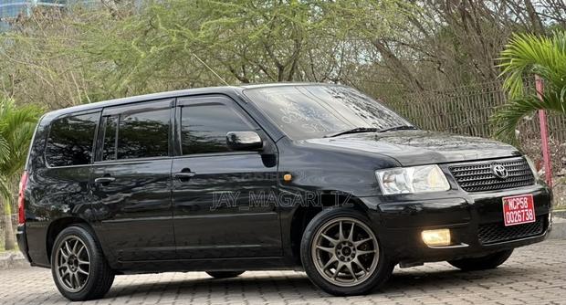 Toyota Succeed 2004 Black