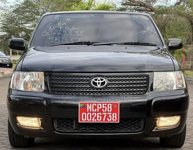 Toyota Succeed 2004 Black