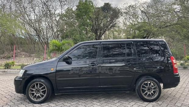 Toyota Succeed 2004 Black
