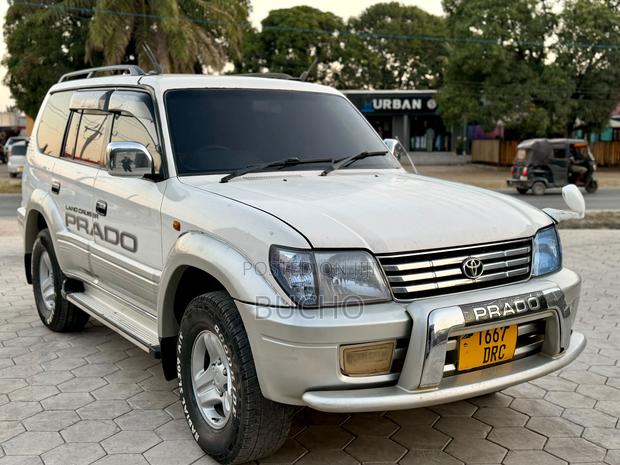 Toyota Land Cruiser Prado 2001 White