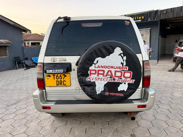Toyota Land Cruiser Prado 2001 White