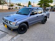 Toyota Hilux 2000 Burgundy for sale