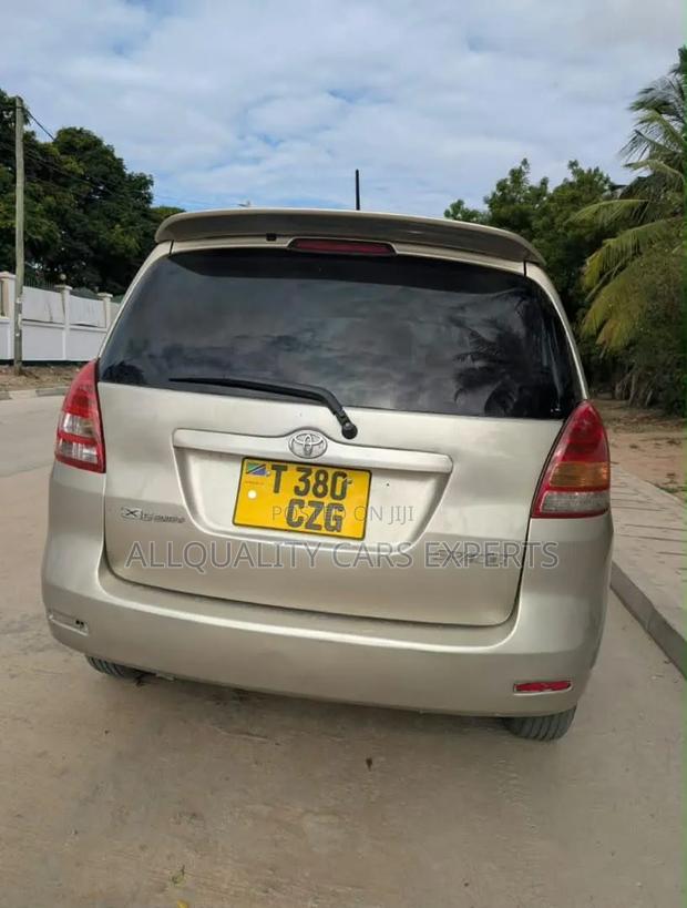 Toyota Corolla Spacio 2003
