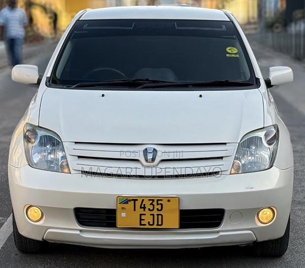 Toyota IST 2006 White