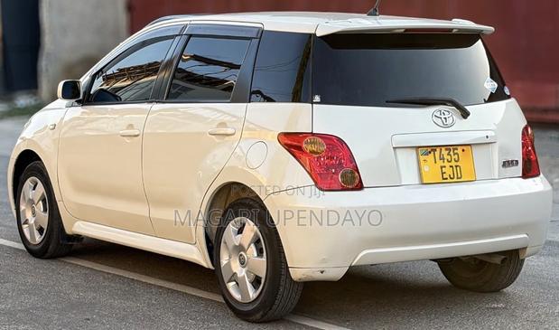 Toyota IST 2006 White