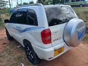 Toyota RAV4 2004 White for sale