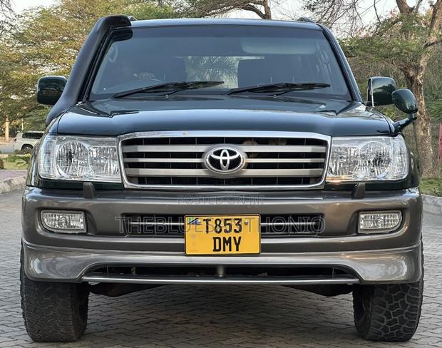 Toyota Land Cruiser 2001 Green