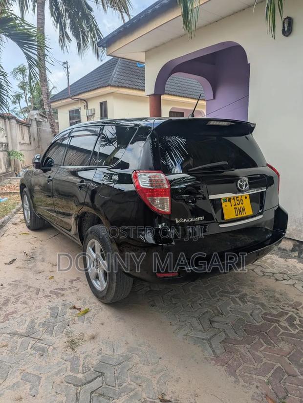 Toyota Vanguard 2007 Black