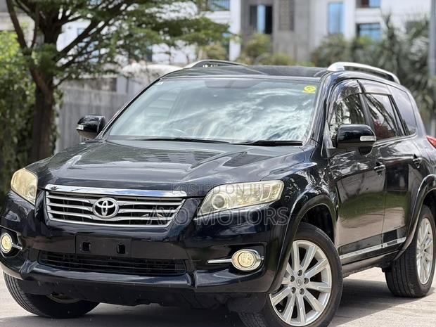 Toyota Vanguard 2012 Black