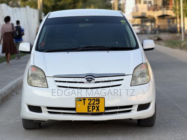Toyota Corolla Spacio 2005 White