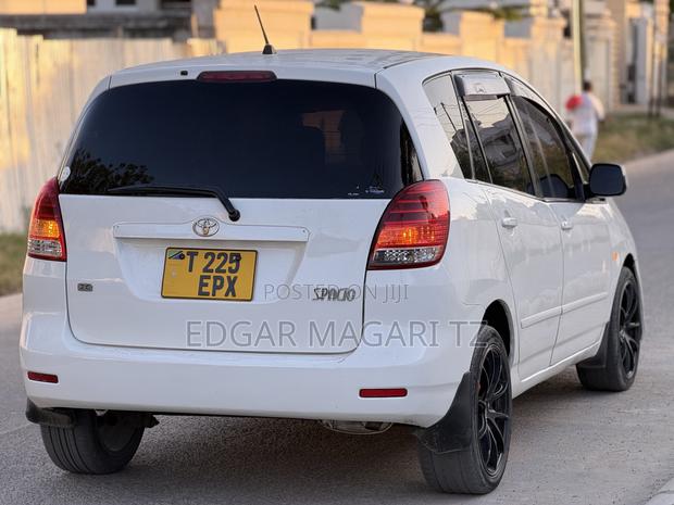 Toyota Corolla Spacio 2005 White