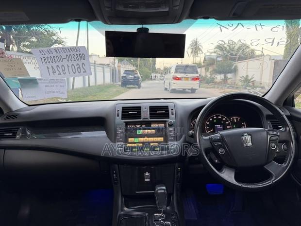Toyota Crown 2008 Black