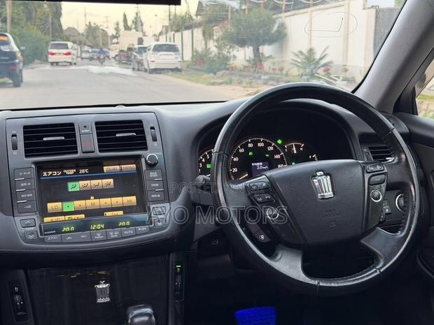 Toyota Crown 2008 Black