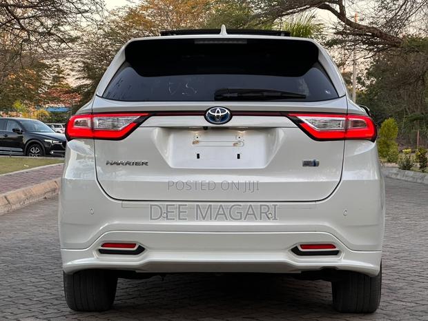 Toyota Harrier 2018 White