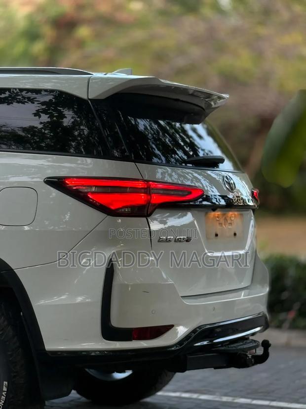 Toyota Fortuner 2024