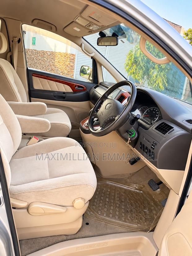 Toyota Alphard 2007 Silver