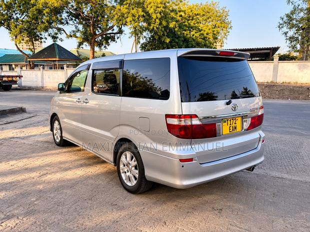 Toyota Alphard 2007 Silver