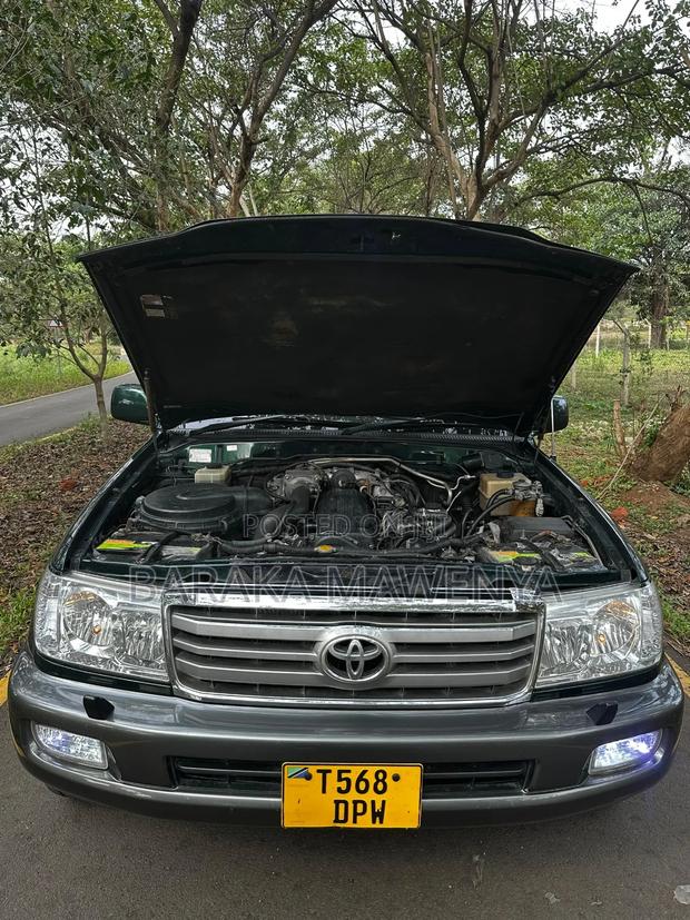 Toyota Land Cruiser 100 VX 4.2 4x4 2005 Green
