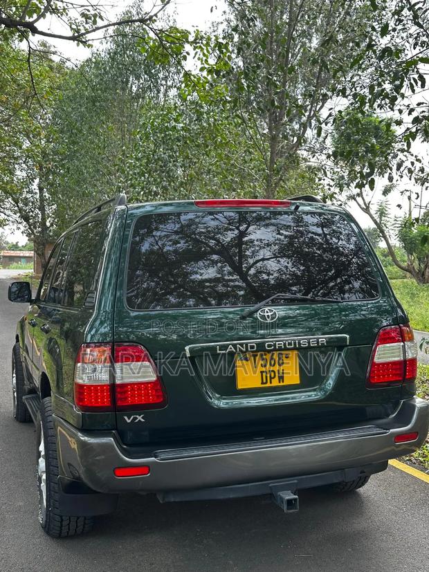 Toyota Land Cruiser 100 VX 4.2 4x4 2005 Green