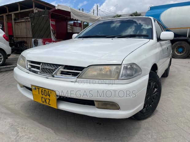 Toyota Carina 1.5 FWD Sedan 2001 White