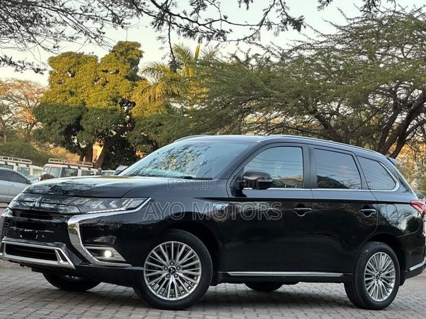 Mitsubishi Outlander 2.0 PHEV AWD 2018 Black