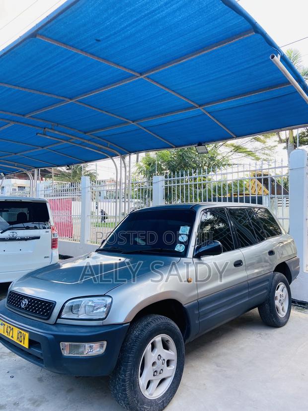 Toyota RAV4 Base 4x4 1999 Silver