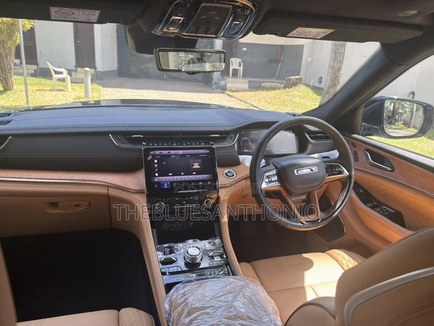 Jeep Cherokee 2023 Gray