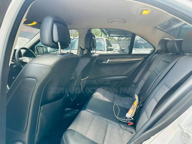 Mercedes-Benz C-Class 2007 Silver