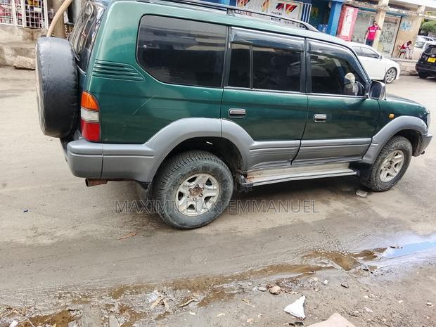 Toyota Land Cruiser Prado 2005 Green