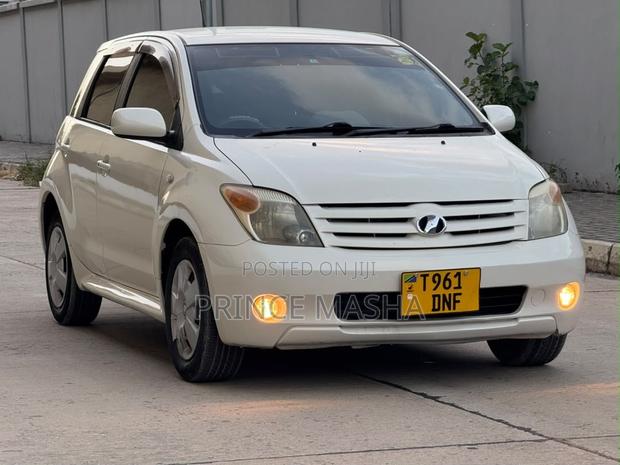 Toyota IST 2006 White