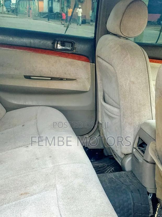 Toyota Mark II 2000 Silver