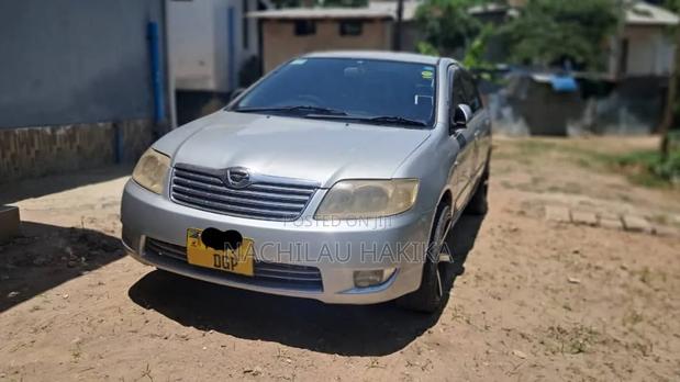 Toyota Corolla 2005 Silver