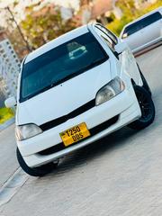 Toyota Platz 2002 Pearl for sale