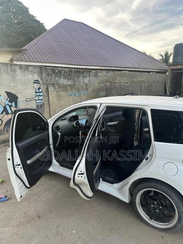 Toyota IST 2005 White