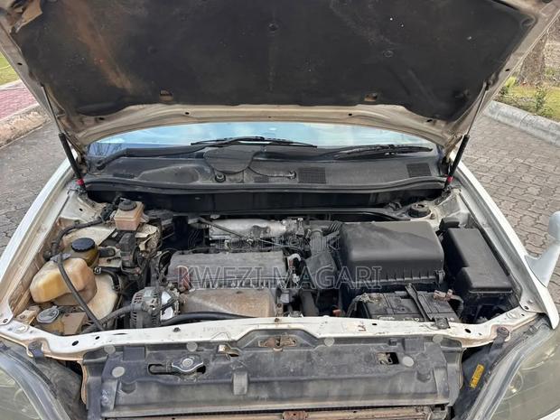 Toyota Harrier 2002 White