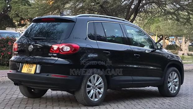 Volkswagen Tiguan 2009 Black