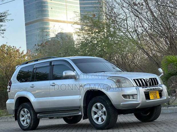 Toyota Land Cruiser Prado 2005 Silver