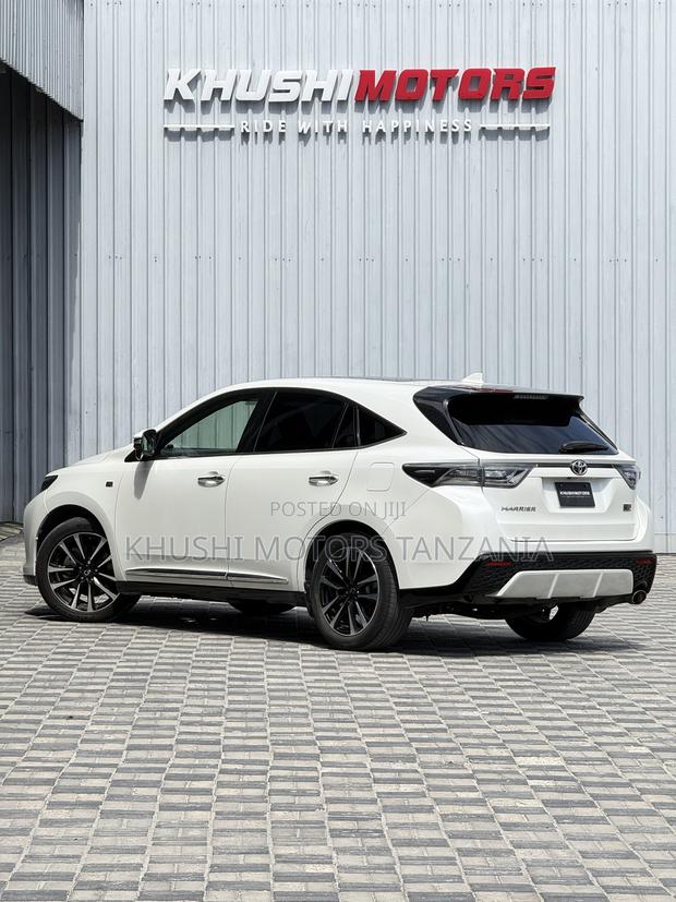 Toyota Harrier 2016
