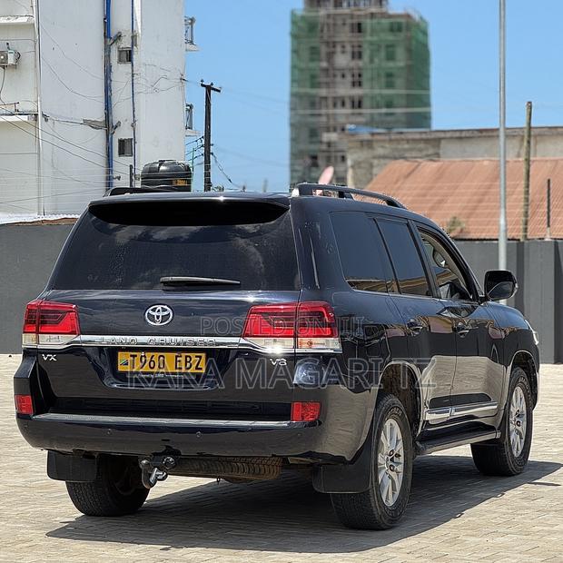Toyota Land Cruiser 2017 Blue