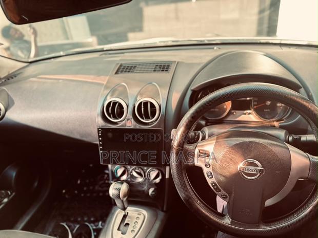Nissan Dualis 2008 Gold