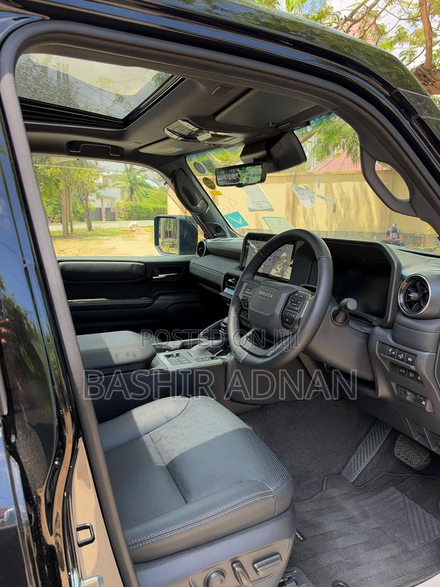 Toyota Land Cruiser Prado 2.8 2024 Black